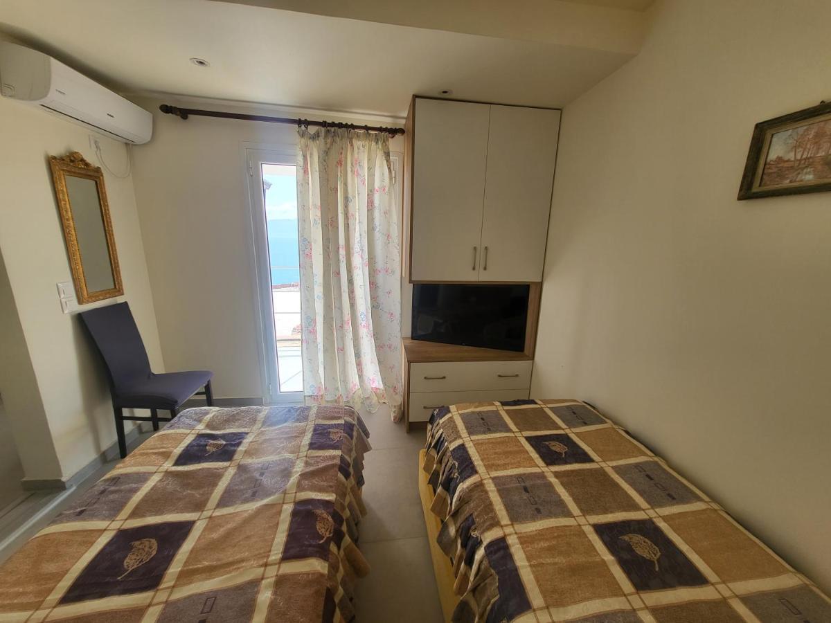 Blue Heaven Apartment ซารานเดอ ภายนอก รูปภาพ