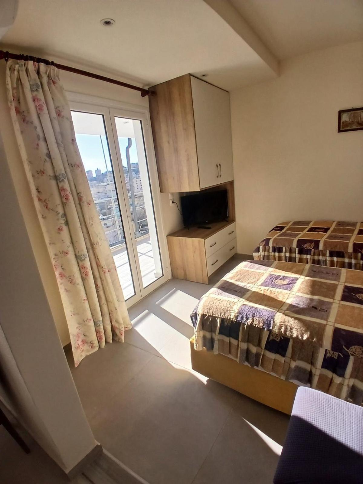 Blue Heaven Apartment ซารานเดอ ภายนอก รูปภาพ