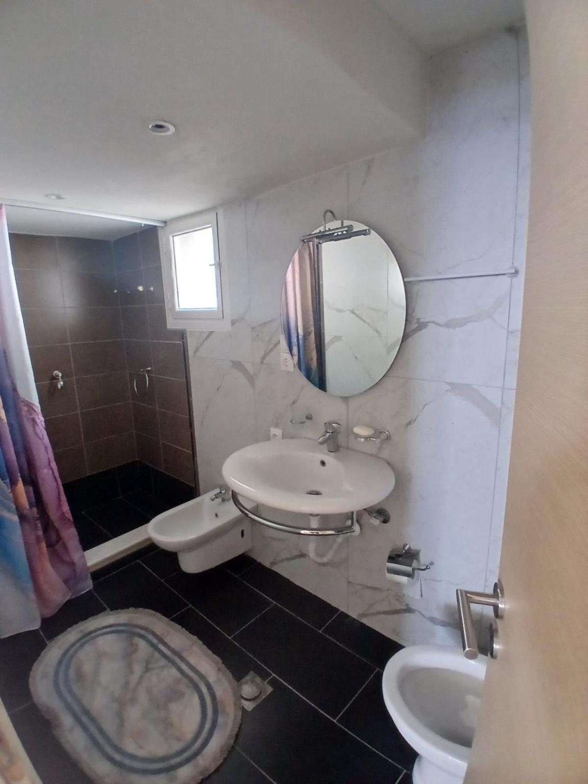Blue Heaven Apartment ซารานเดอ ภายนอก รูปภาพ