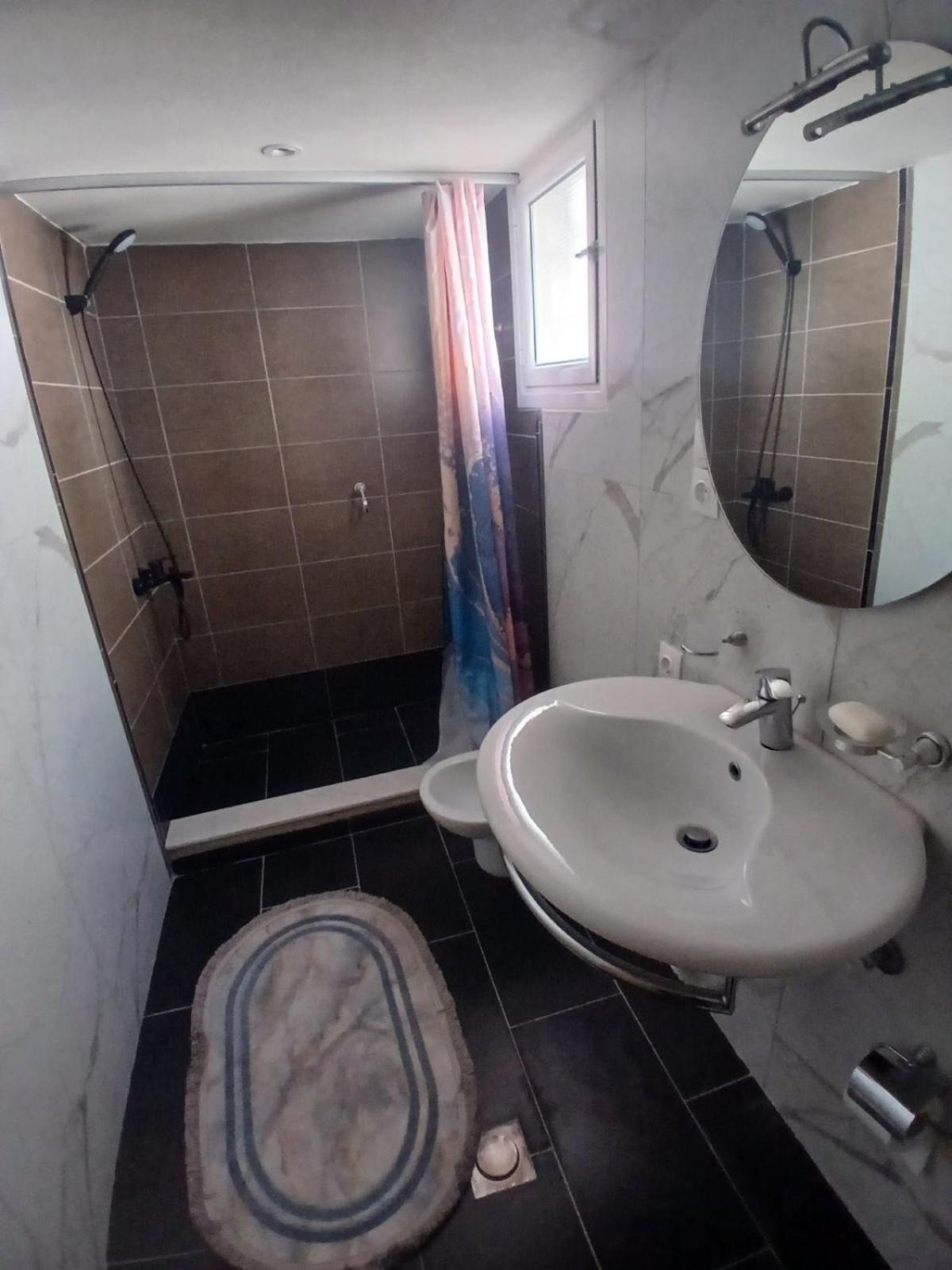 Blue Heaven Apartment ซารานเดอ ภายนอก รูปภาพ