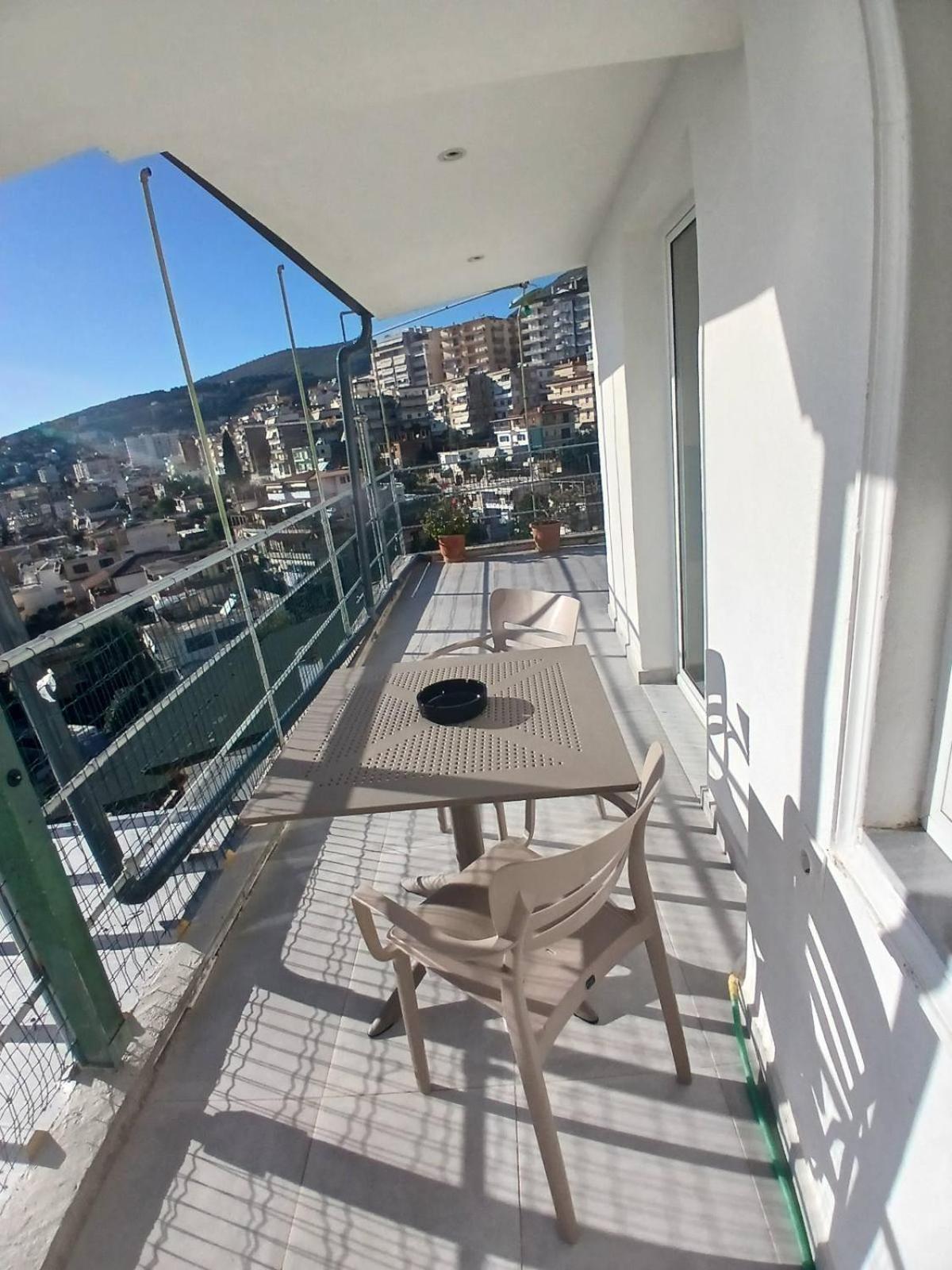 Blue Heaven Apartment ซารานเดอ ภายนอก รูปภาพ